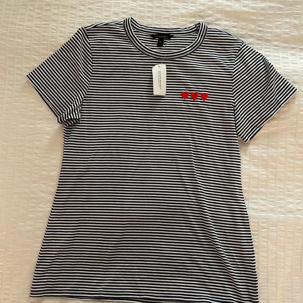 Navy and white banana republic tee